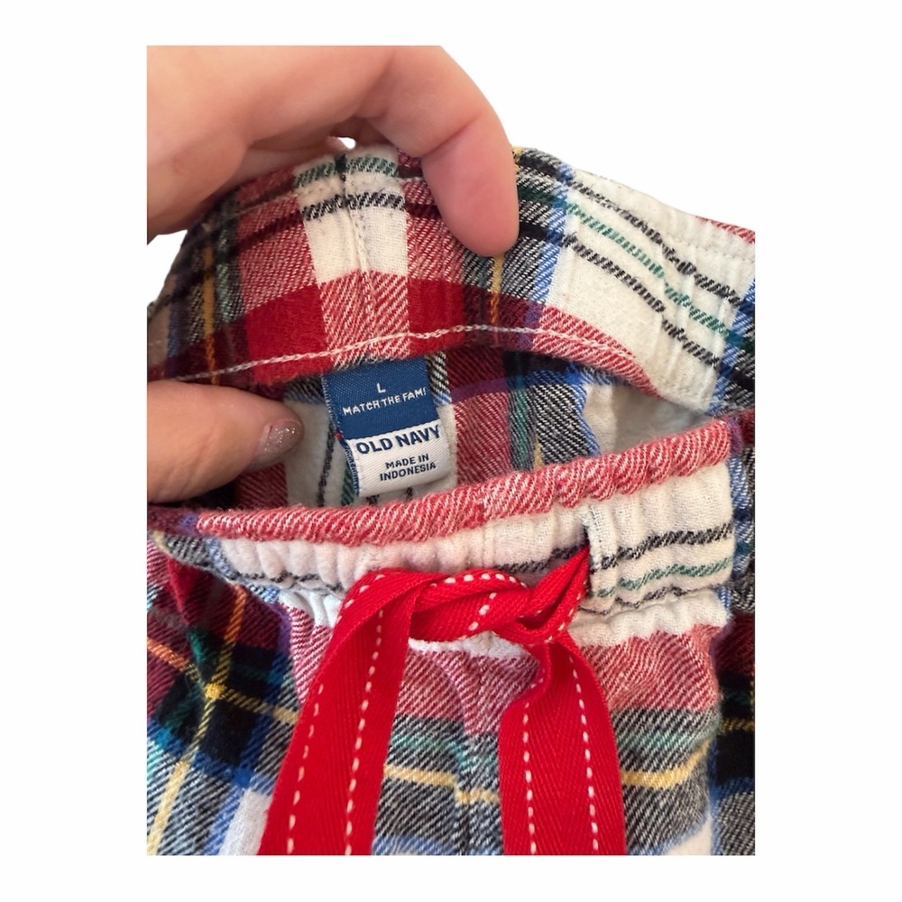 Old Navy Plaid Pajama Pants - Picture 2 of 3
